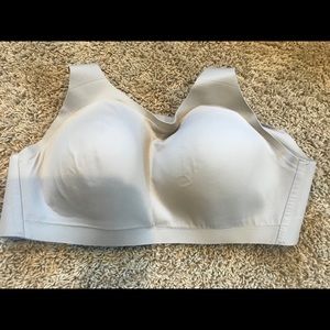Lululemon Enlite Sports Bra (34DD)
